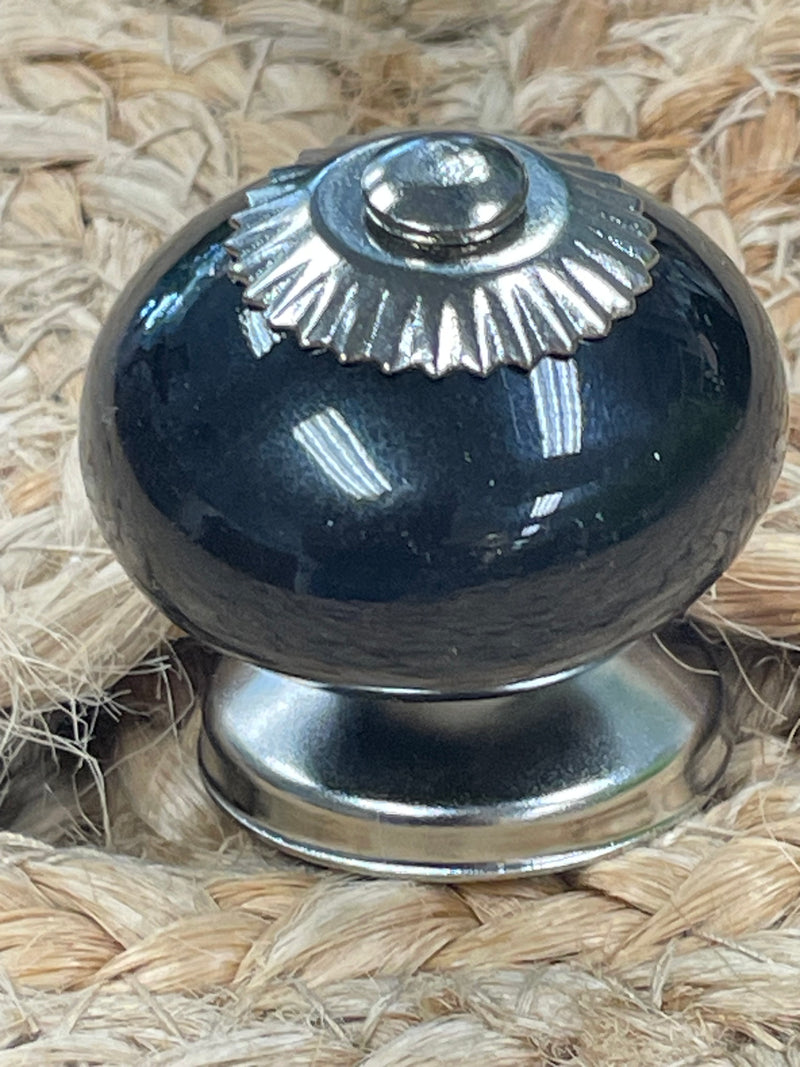 Knob | Round Black Ceramic with Silver Centre (23)