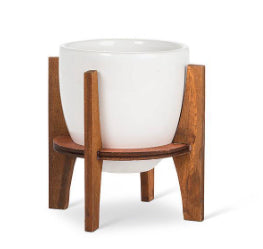 Small Pot With Wooden Stand